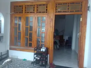 3.3 perches 3 storey 5BR 2 unit house for sale in dehiwala waidya road