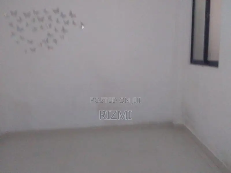 3.3 perches 3 storey 5BR 2 unit house for sale in dehiwala waidya road