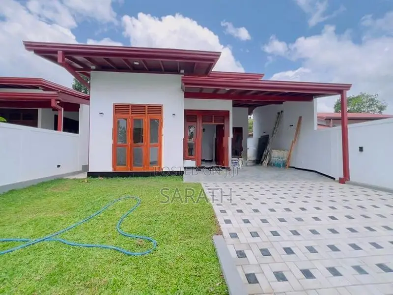 Spacious Brand New House Sale Athurugiriya