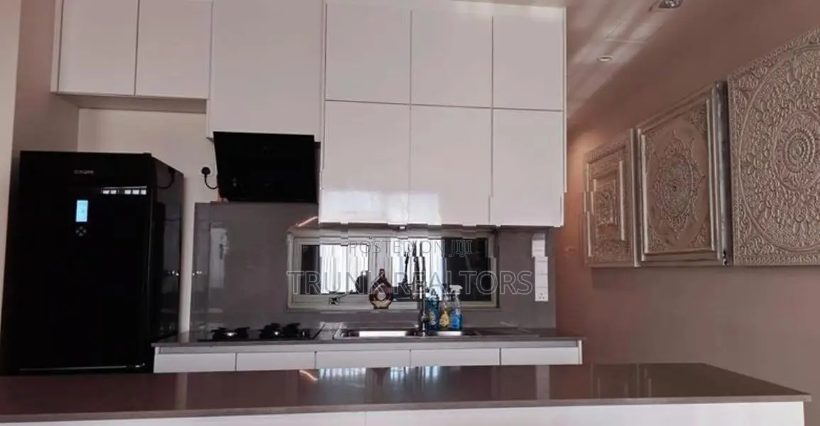￭ Prime Grand 02BR Apartment For Rent in Colombo 07 (NK107706)