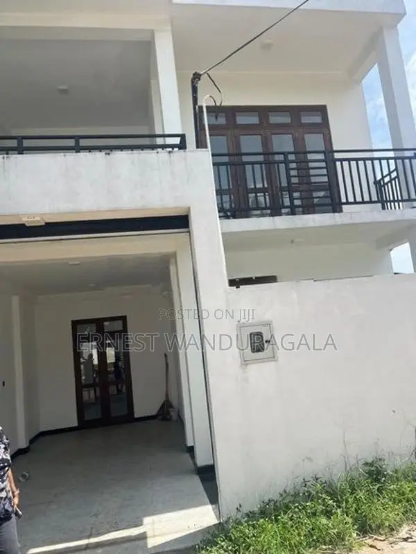 house for sale in madapatha. hs492