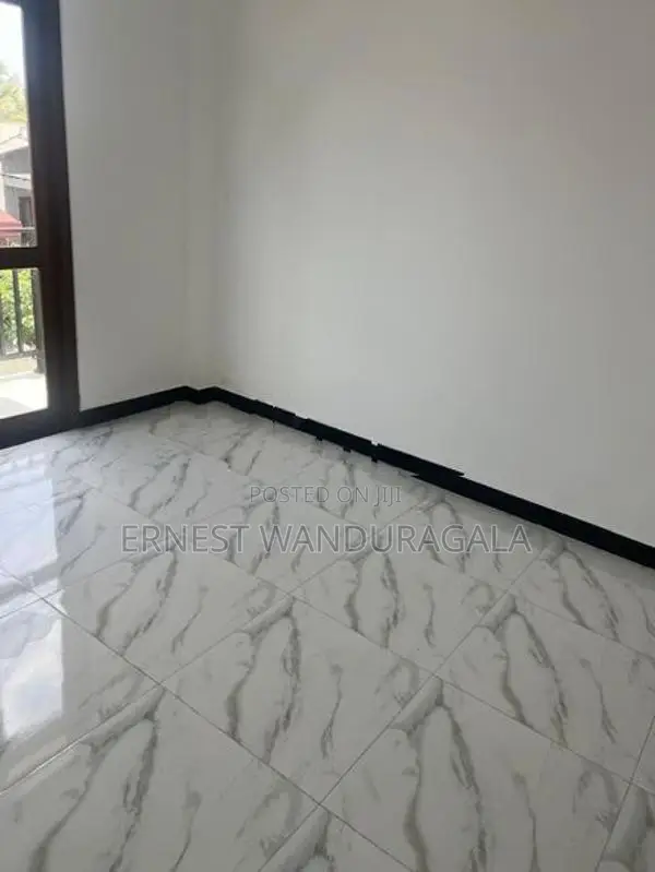 house for sale in madapatha. hs492