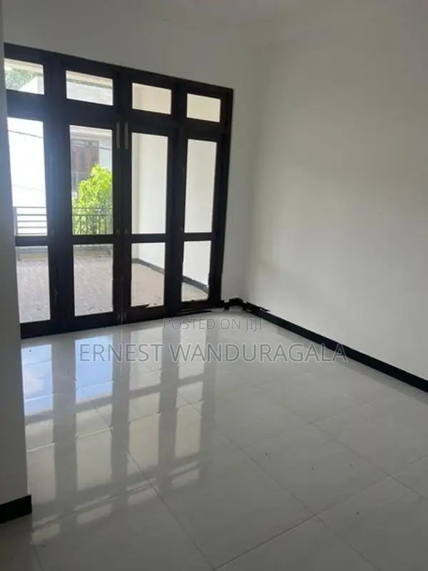 house for sale in madapatha. hs492