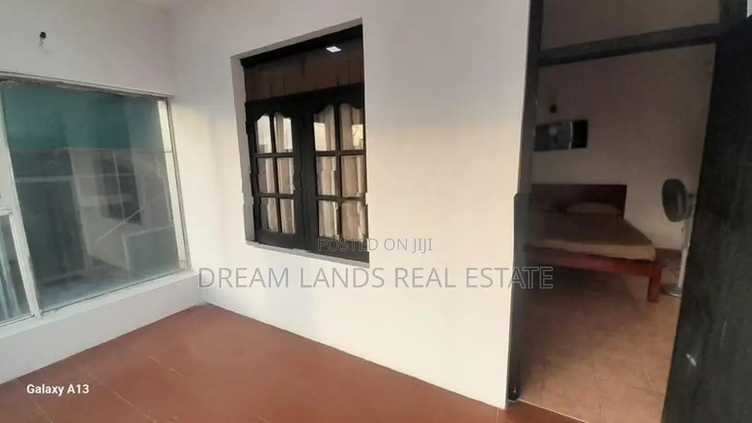 Mt Laviniya 3 Floor Unit for Rent ( R- 748)