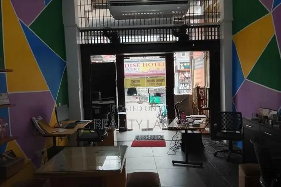 Showroom rent (3988) Negombo