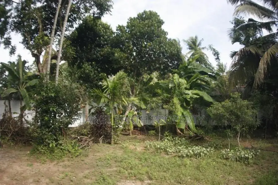 Bungalow for sale at Kalamulla