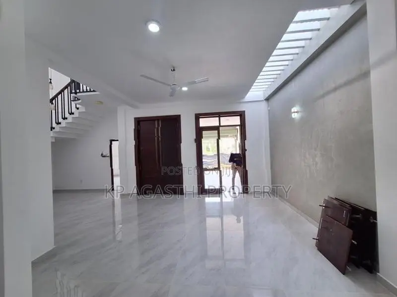 architecture desing luxury house for sale in athurugiriya