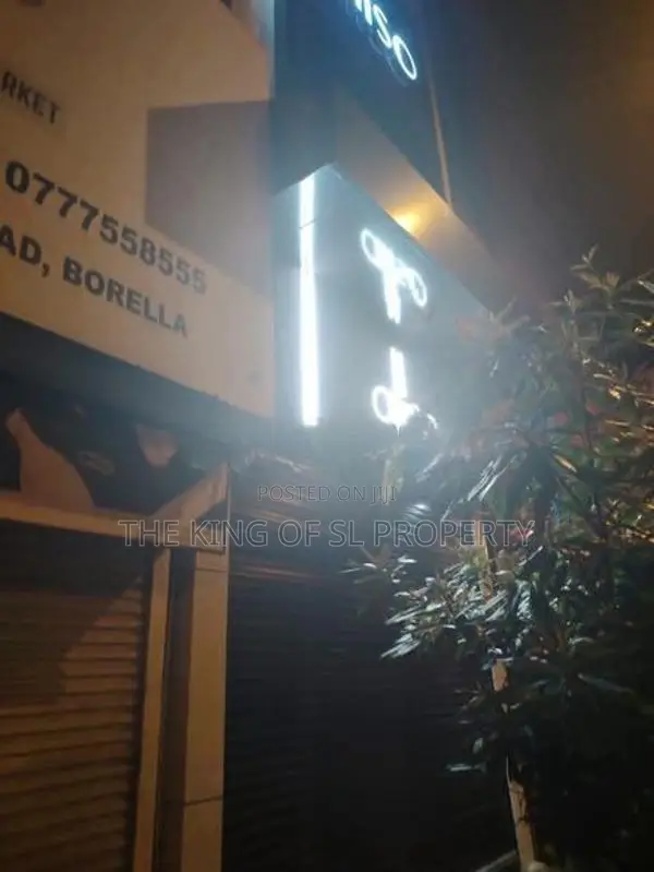 Building for sale in Colombo 08