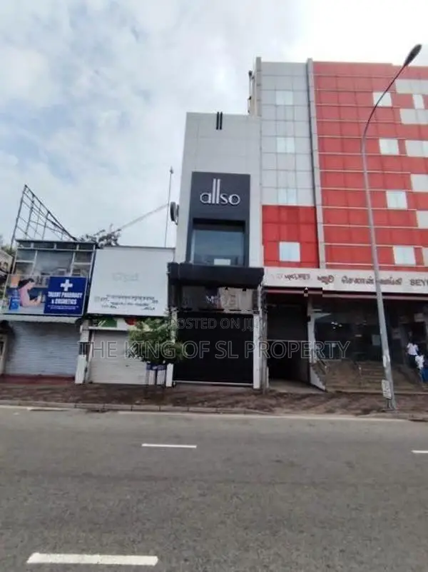 Building for sale in Colombo 08