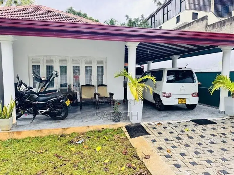 Well Build House For Sale Malabe Town Area