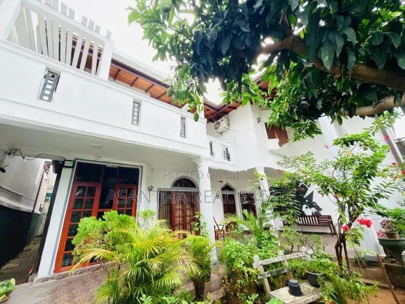 (AFA323) 02 Story House With 16.2 P Sale At Baddagana