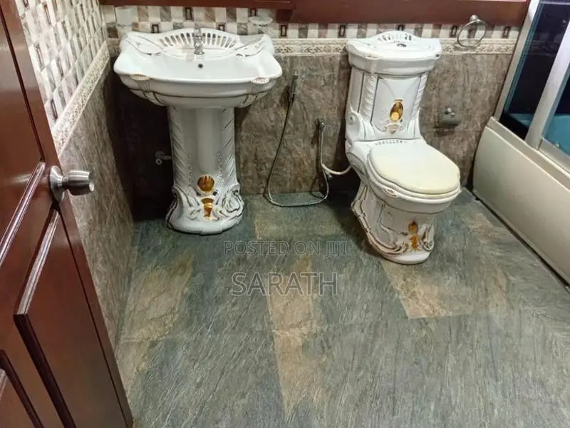 10 P /Pool With House Sale Battaramulla