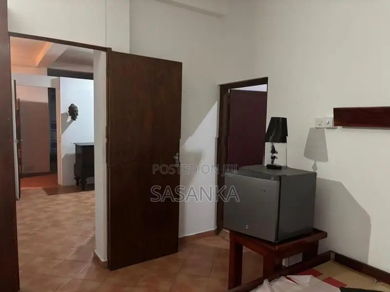 Galle Unawatuna Super Luxury Villa available For Sale