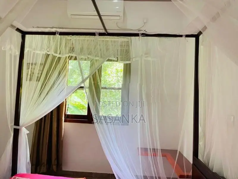 Galle Unawatuna Super Luxury Villa available For Sale