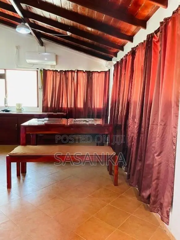 Galle Unawatuna Super Luxury Villa available For Sale