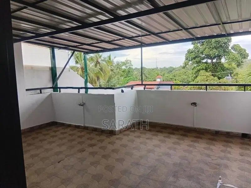Luxury Upstairs House Sale Battaramulla