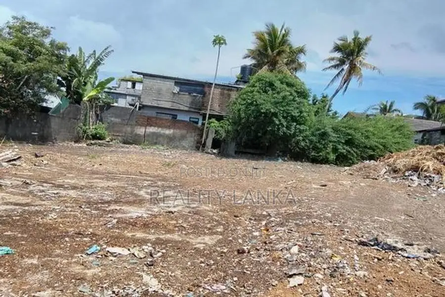 Lands for sale (blf81) Mt Lavinia bordering Deh