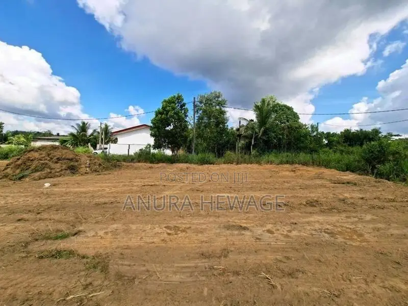 Commercial Land for sale Halbarawa, Padukka. (ID : HLBR001)