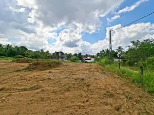 හල්බරාව, පාදුක්ක ප්‍රදේශයේ ඉඩමක් විකිණීමට ඇත. (ID : HLBR001S)