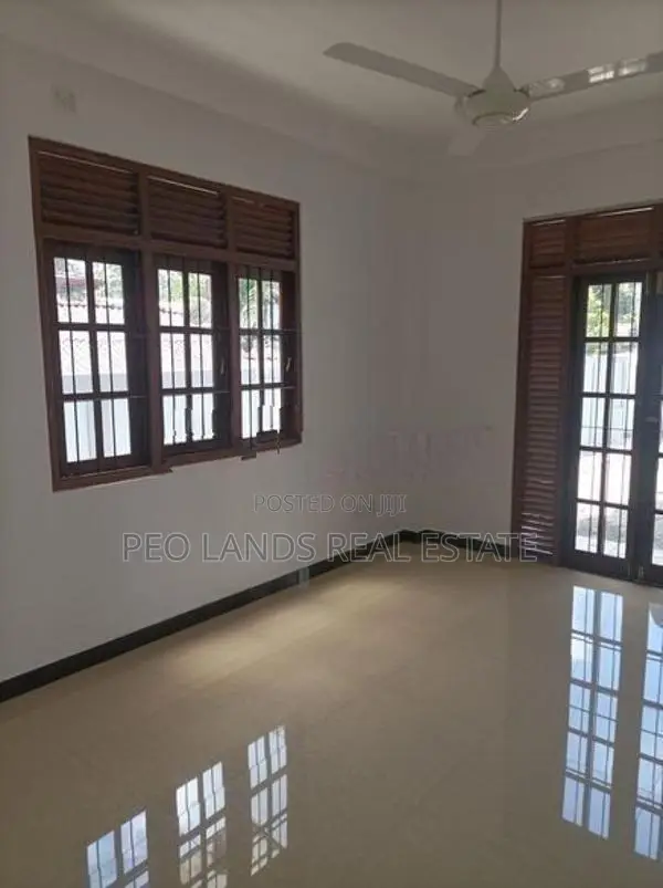 (AR160) Luxury Two Storey House for Rent in Homagama