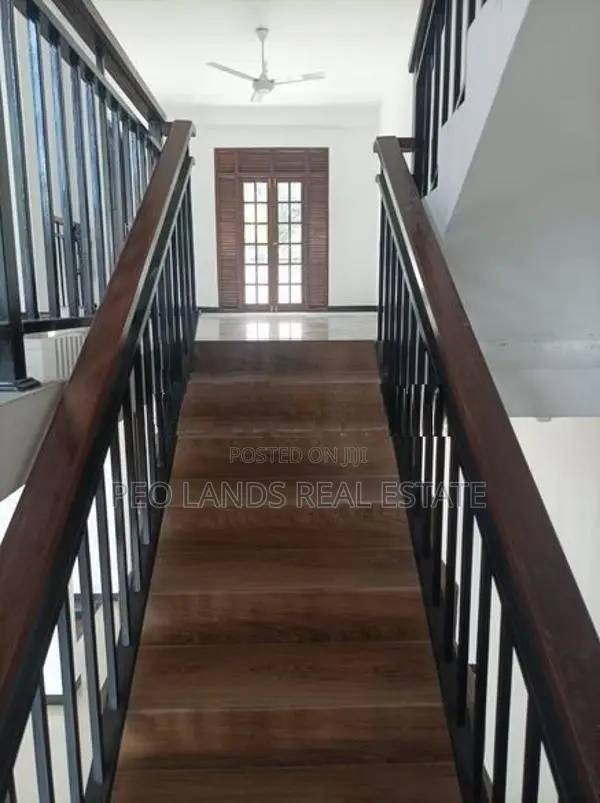 (AR160) Luxury Two Storey House for Rent in Homagama