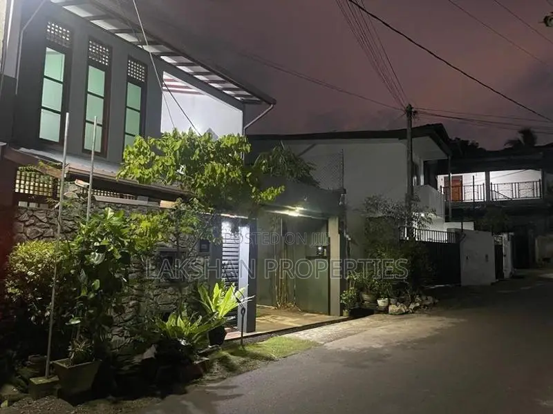 House For Sale In Boralesgamuwa Raththanapitiya