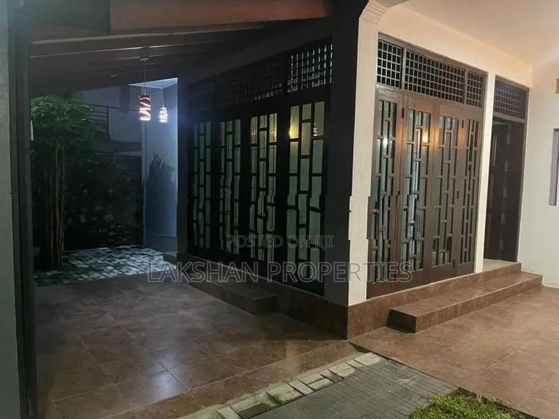 House For Sale In Boralesgamuwa Raththanapitiya