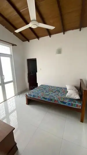 Upstair house for rent in nawala