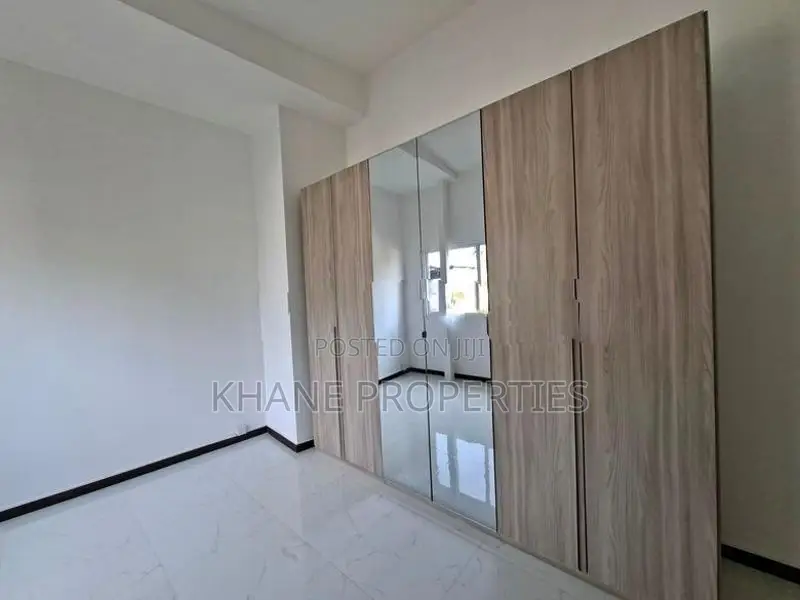 Modern Living | Spacious 2-Bedroom Apartment in Colombo 05 Apartments