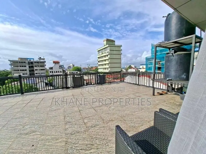 Modern Living | Spacious 2-Bedroom Apartment in Colombo 05 Apartments