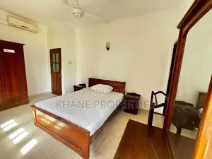 Fully Furnished Luxury House with Spacious Garden | Colombo 05