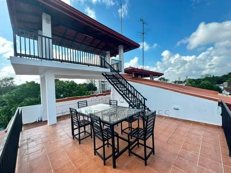 Fully Furnished Luxury House with Spacious Garden | Colombo 05