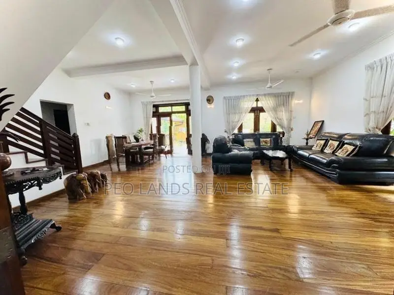 (SR950) 18 Perch Semi Furnished House for Rent in Mihidu Rd Kotte