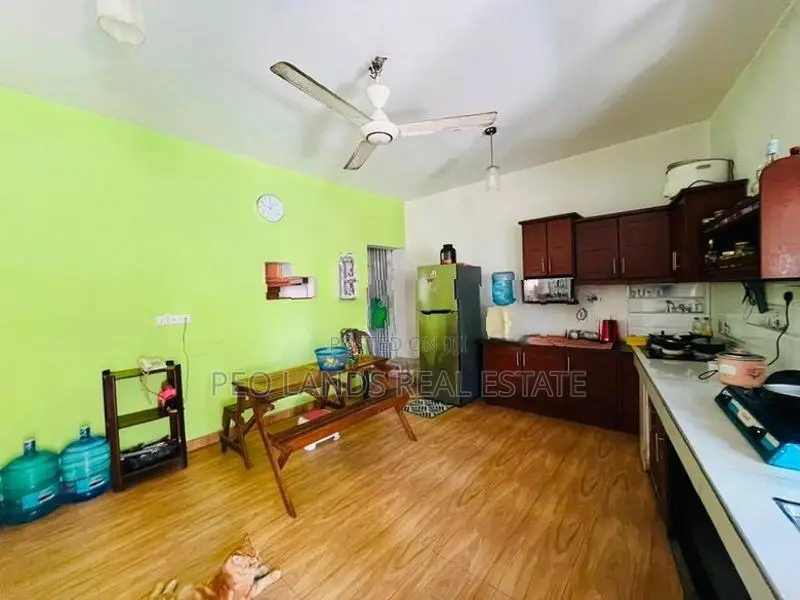 (SR1543) Three Storey House for Rent in Mulleriyawa