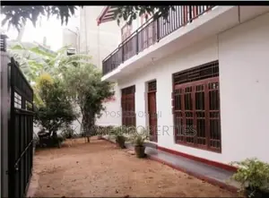 Spacious 6-Bedroom House for Sale in Kandana
