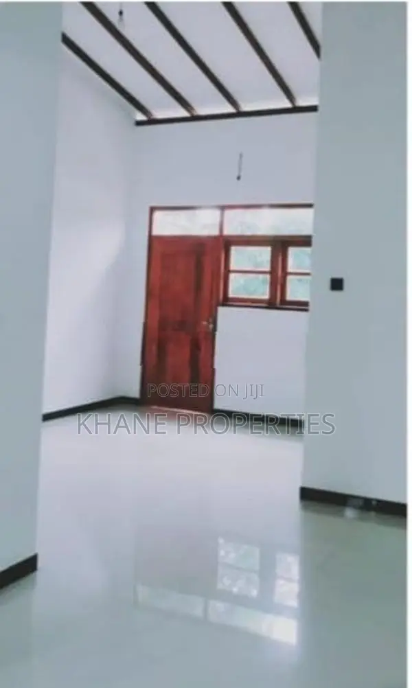 Spacious 6-Bedroom House for Sale in Kandana