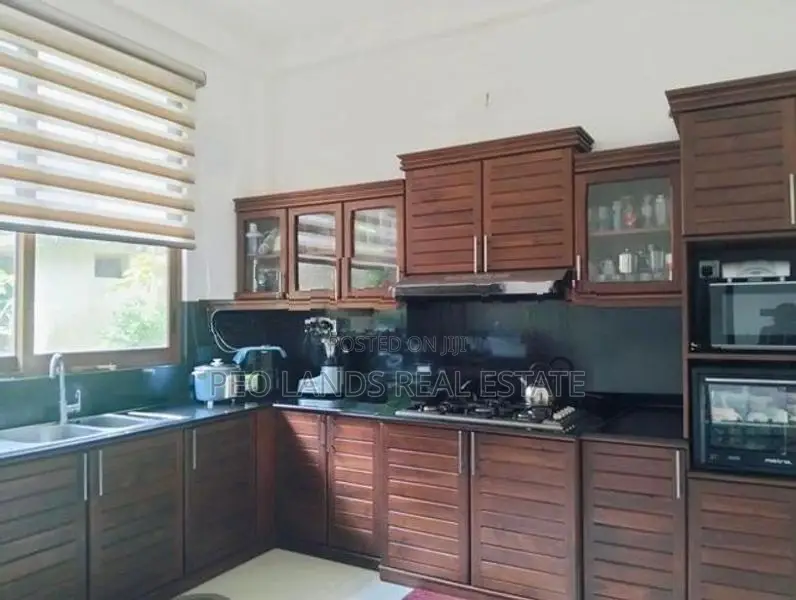 (AR54) Luxury House for Rent in Pannipitiya