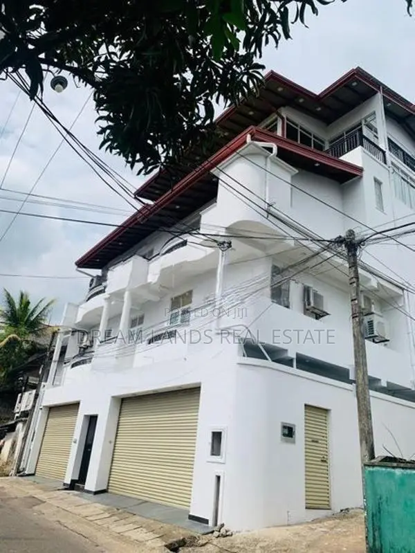 14BED HOUSE FOR RENT IN BATTARAMULLA WITH FURNITURE (SP1291)