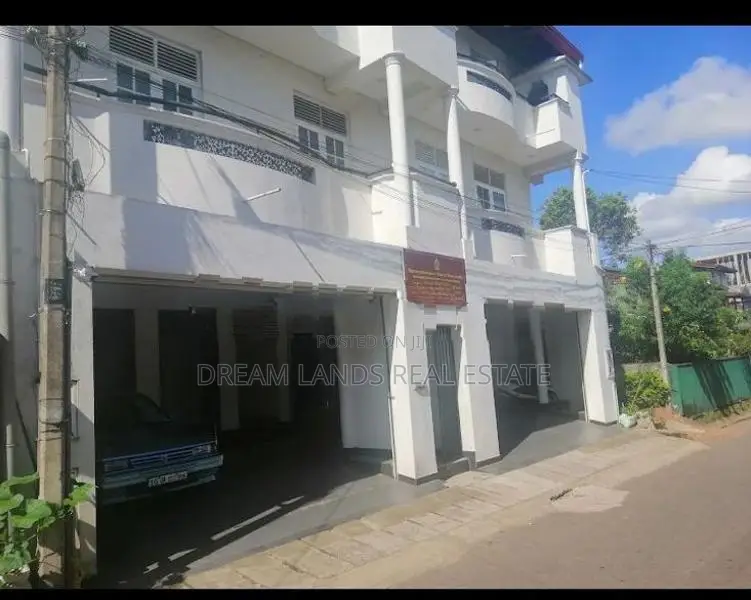 14BED HOUSE FOR RENT IN BATTARAMULLA WITH FURNITURE (SP1291)