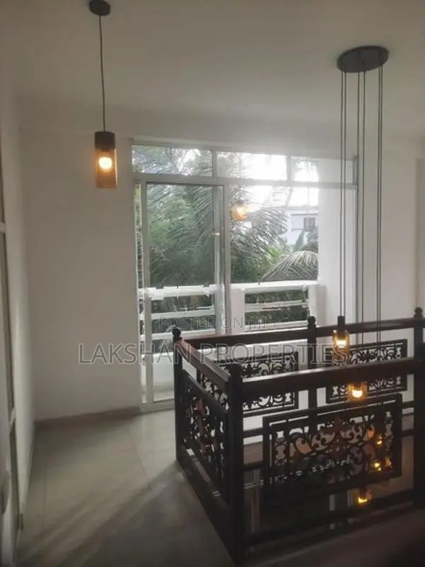 3 Story House For Rent In Nugegoda Ambuldeniya