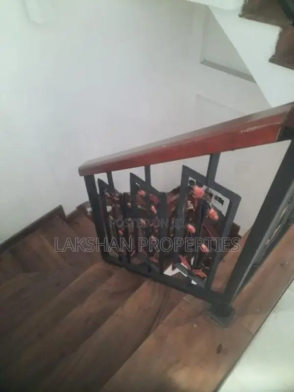 3 Story House For Rent In Nugegoda Ambuldeniya