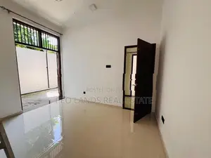 (AR197) 3 Bedroom Upper Floor House for Rent in Kottawa