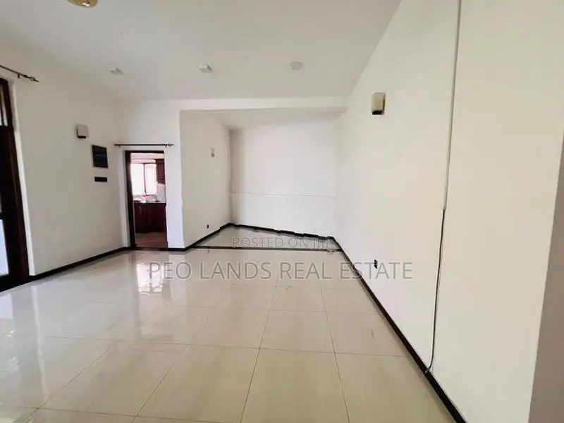 (AR197) 3 Bedroom Upper Floor House for Rent in Kottawa