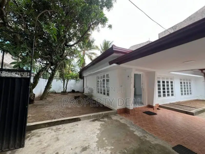 4 BR House for Sale in Dehiwala- PDH282