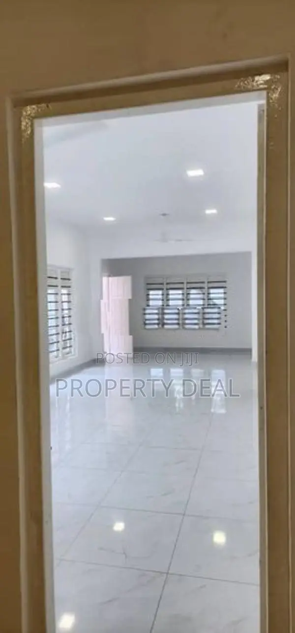 4 BR House for Sale in Dehiwala- PDH282