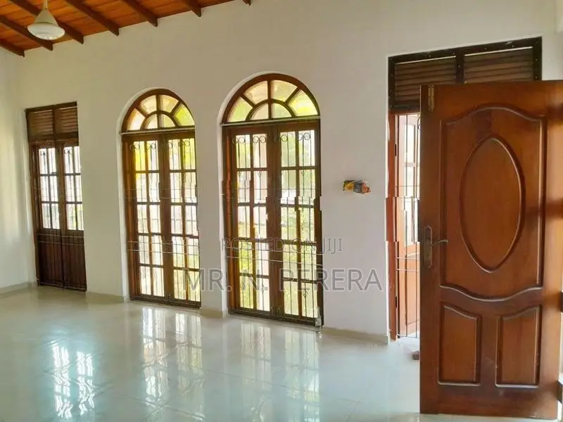 First Floor for Rent at Mount Lavinia - 𝐌𝐑𝐄 𝟏𝟑𝟖