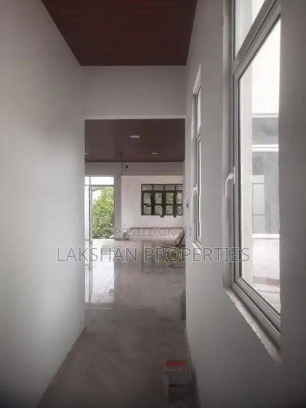 House For Rent In Boralesgamuwa Lake Road