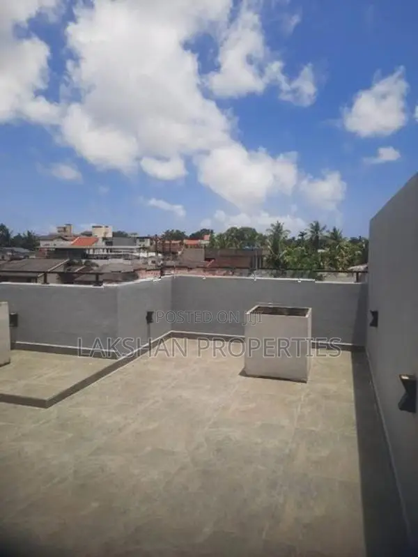 Two Story House For Rent In Boralesgamuwa Lake Road