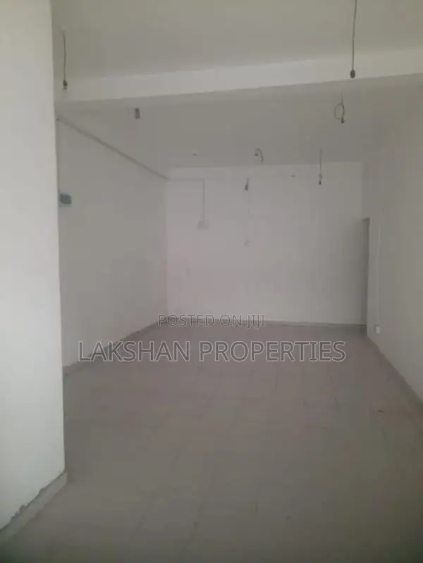 Shop For Rent In Boralesgamuwa Lake Road