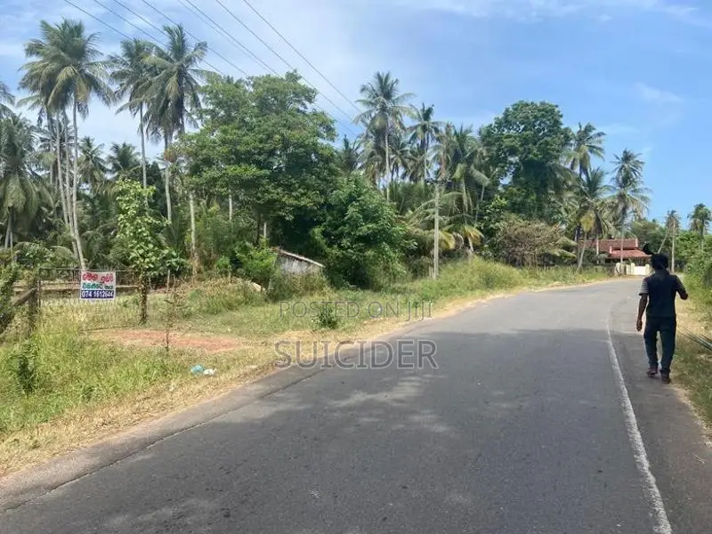 Land for Sale in Marawila